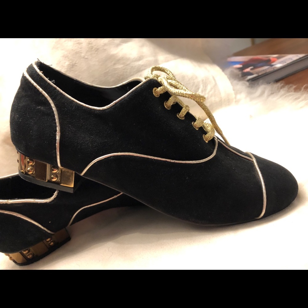 Chanel Black velvet rounded lace up oxford